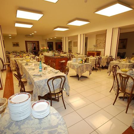 Hotel Bella Riviera Lungomare Viareggio Esterno foto