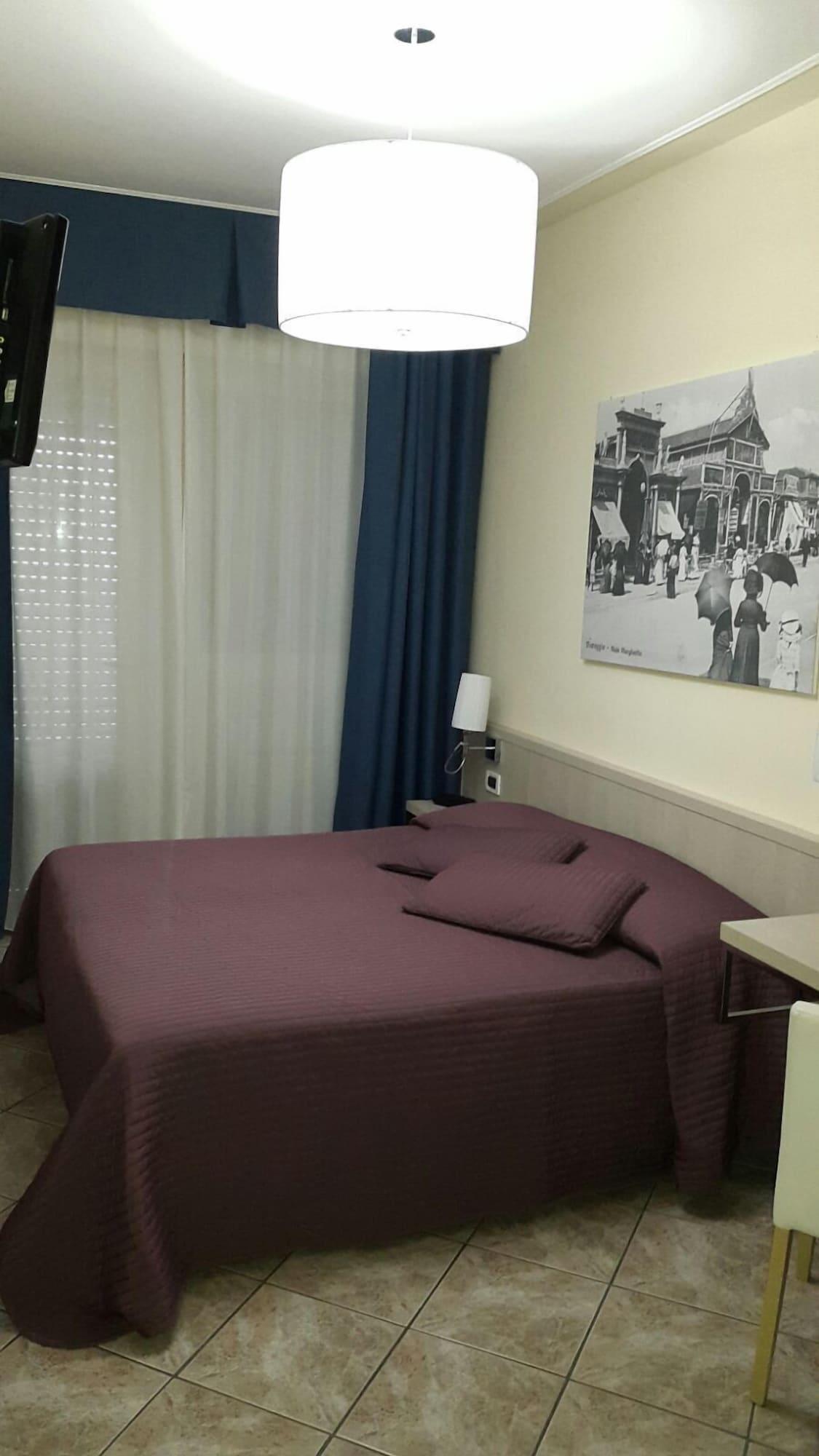 Hotel Bella Riviera Lungomare Viareggio Esterno foto