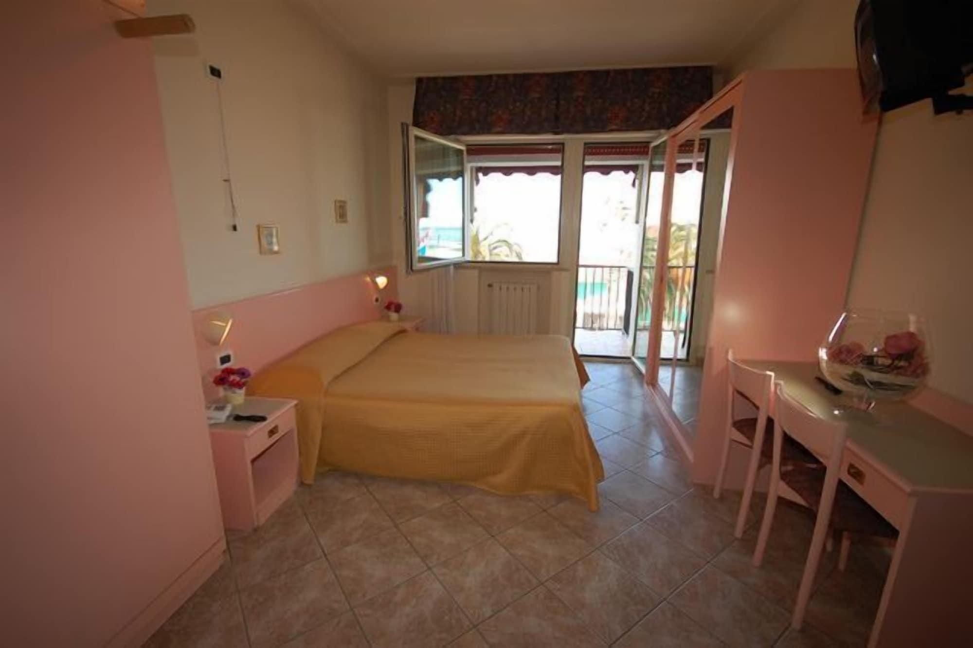 Hotel Bella Riviera Lungomare Viareggio Esterno foto