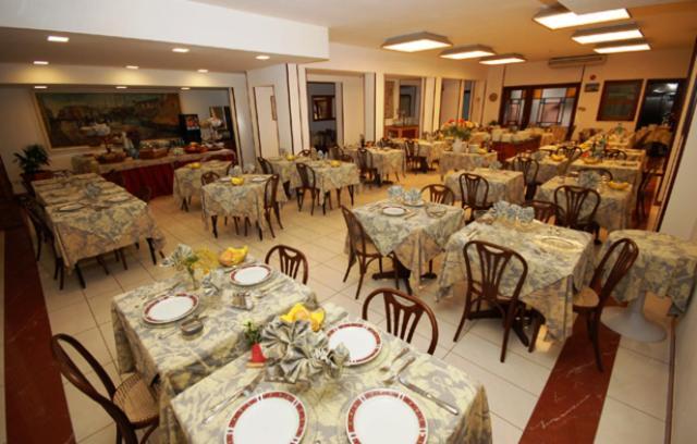Hotel Bella Riviera Lungomare Viareggio Esterno foto
