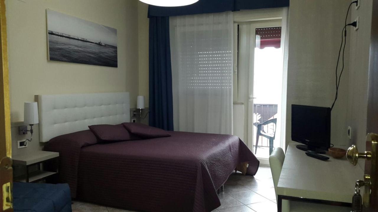 Hotel Bella Riviera Lungomare Viareggio Esterno foto